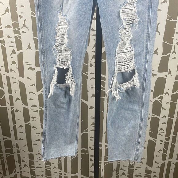 Hollister Ultra High-Rise Mom Jean Super Distressed Light Wash sz W24 L27 - Picture 4 of 11